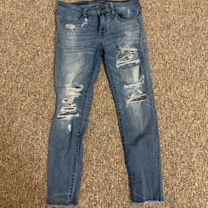 *AMERICAN EAGLE* Skinny crop jeans